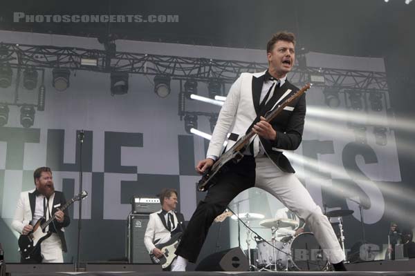 THE HIVES - 2017-07-22 - PARIS - Hippodrome de Longchamp - Main Stage 2 - Niklas Almqvist - Karl Johan Marcus Gustavsson - Mikael Karlsson Åström